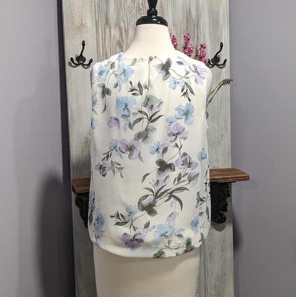 🤍SOLD💙Calvin Klein floral pleated tank - Picture 3 of 7